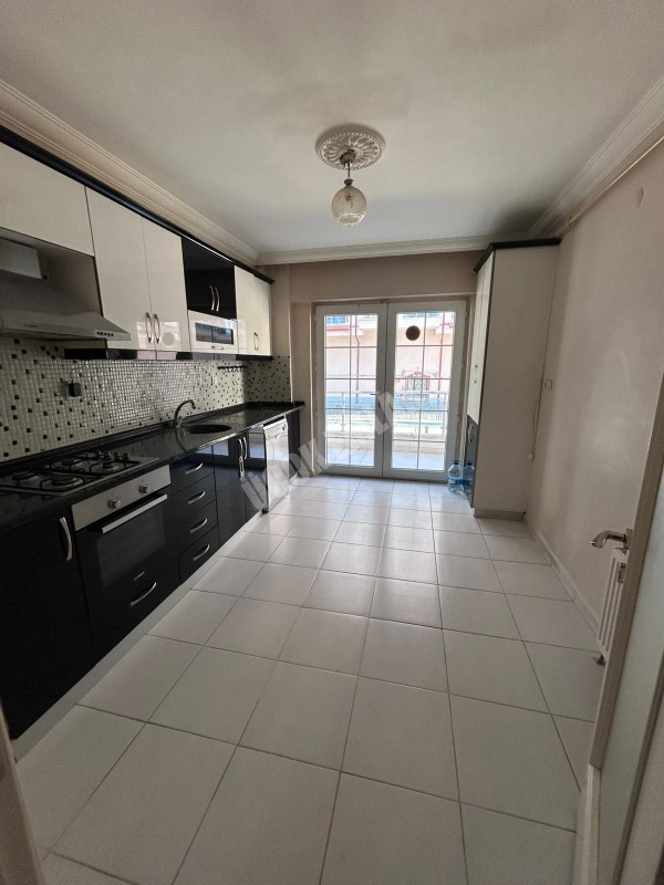 AFYON ÜÇOKK EMLAKTAN HARBİŞ GAZİ MAH 3+1 120M² TEMİZ BAKIMLI KİRALIK DAİRE 