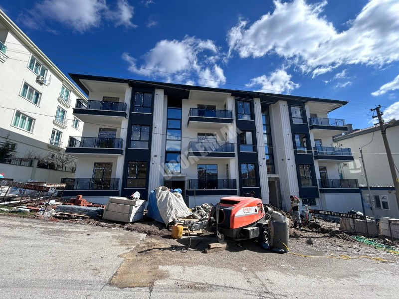 AFYON ÜÇOK EMLAKTAN MAREŞAL MAH SATILIK 3+1 120M² SIFIR DAİRELER 