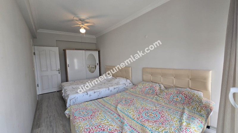 ÇAMLIK MAHALLESİ’NDE ADNAN MENDERES BULVARI' NA YAKIN - SİTE İÇERİSİNDE - EŞYALI 2+1 SATILIK DAİRE
