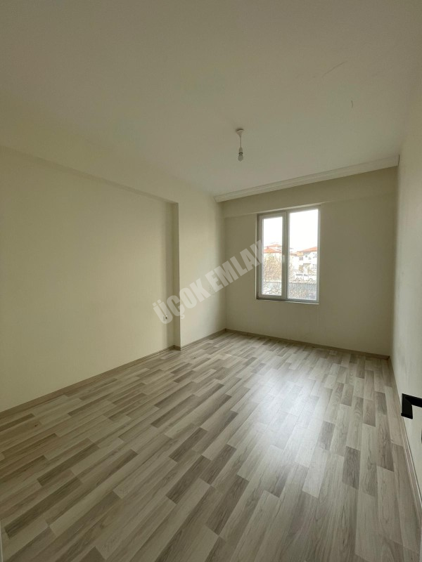 AFYON ÜÇOK EMLAKTAN YEŞİLYURT MAH 4+1 160M² GENİŞ SIFIR AYARINDA KİRALIK DAİRE 