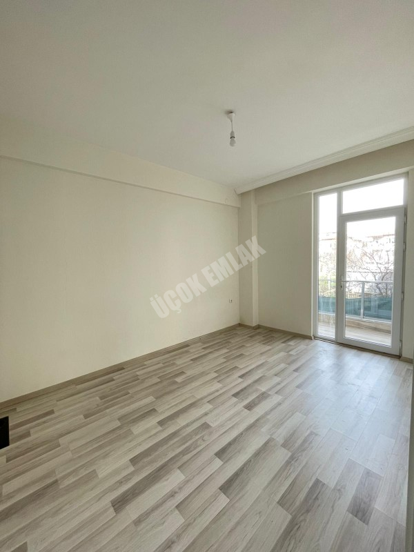 AFYON ÜÇOK EMLAKTAN YEŞİLYURT MAH 4+1 160M² GENİŞ SIFIR AYARINDA KİRALIK DAİRE 