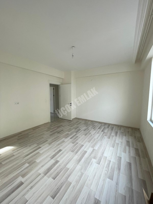 AFYON ÜÇOK EMLAKTAN YEŞİLYURT MAH 4+1 160M² GENİŞ SIFIR AYARINDA KİRALIK DAİRE 