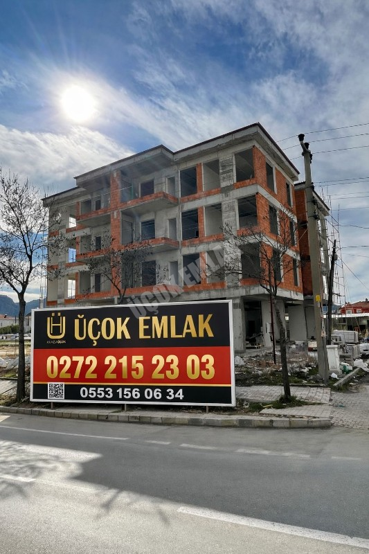 AFYON ÜÇOK EMLAKTAN OSMAN GAZİ MAH 2+1 - 3+1  SATILIK DAİRELER 
