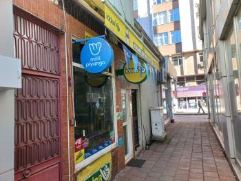 BEŞİKDÜZÜ MERKEZDE SATILIK 18 M2 DÜKKAN