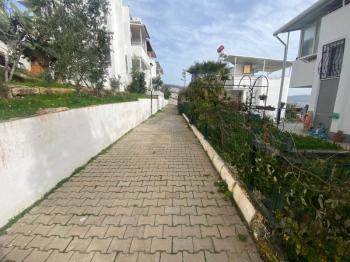 AKBÜK’TE ŞÖMİNELİ VİLLA FIRSATI FULL TADİLATLI • TERASLI • GENİŞ KULLANIM ALANI