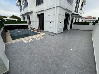 DİDİM ÇAMLIK MAHALLESİ’NDE ÖZEL HAVUZLU LÜKS SATILIK VİLLA!