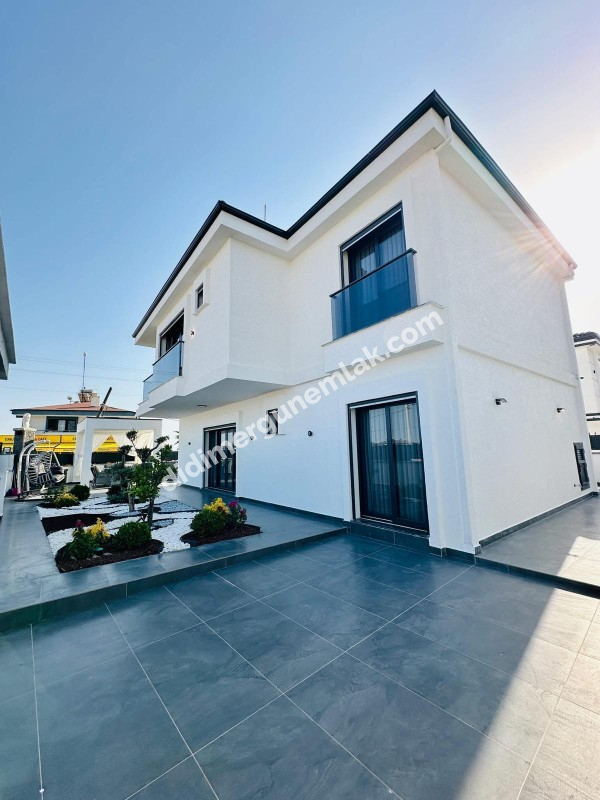 DİDİM EFELER MAHALLESİNDE TAM MÜSTAKİL HAVUZLU OTOPARKLI EŞYALI 4+1  SATILIK SIFIR  LÜKS VİLLA   