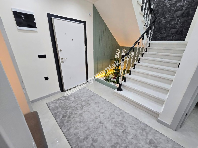 DİDİM EFELER MAHALLESİNDE TAM MÜSTAKİL HAVUZLU OTOPARKLI EŞYALI 4+1  SATILIK SIFIR  LÜKS VİLLA   