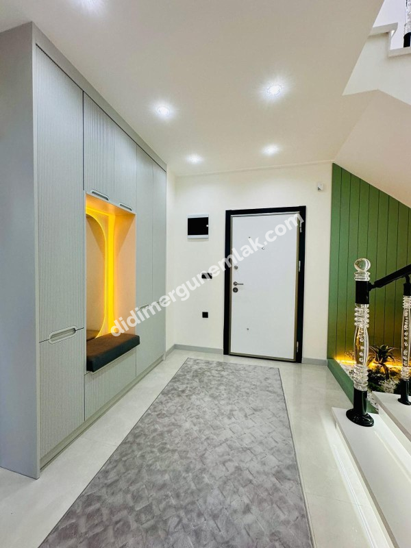 DİDİM EFELER MAHALLESİNDE TAM MÜSTAKİL HAVUZLU OTOPARKLI EŞYALI 4+1  SATILIK SIFIR  LÜKS VİLLA   