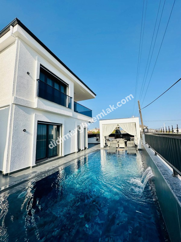DİDİM EFELER MAHALLESİNDE TAM MÜSTAKİL HAVUZLU OTOPARKLI EŞYALI 4+1  SATILIK SIFIR  LÜKS VİLLA   