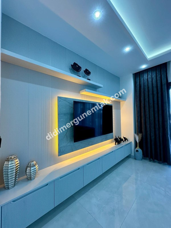 DİDİM EFELER MAHALLESİNDE TAM MÜSTAKİL HAVUZLU OTOPARKLI EŞYALI 4+1  SATILIK SIFIR  LÜKS VİLLA   