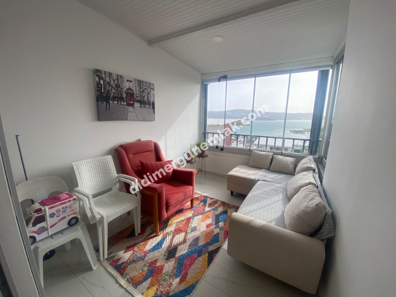 AKBÜK’TE ŞÖMİNELİ VİLLA FIRSATI FULL TADİLATLI • TERASLI • GENİŞ KULLANIM ALANI