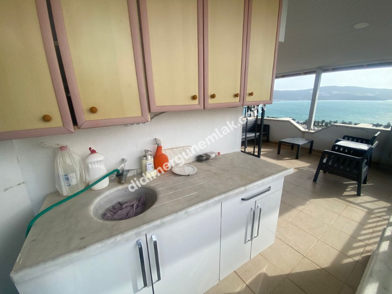 AKBÜK’TE ŞÖMİNELİ VİLLA FIRSATI FULL TADİLATLI • TERASLI • GENİŞ KULLANIM ALANI