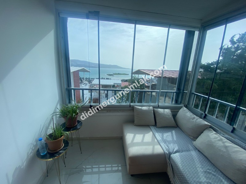 AKBÜK’TE ŞÖMİNELİ VİLLA FIRSATI FULL TADİLATLI • TERASLI • GENİŞ KULLANIM ALANI