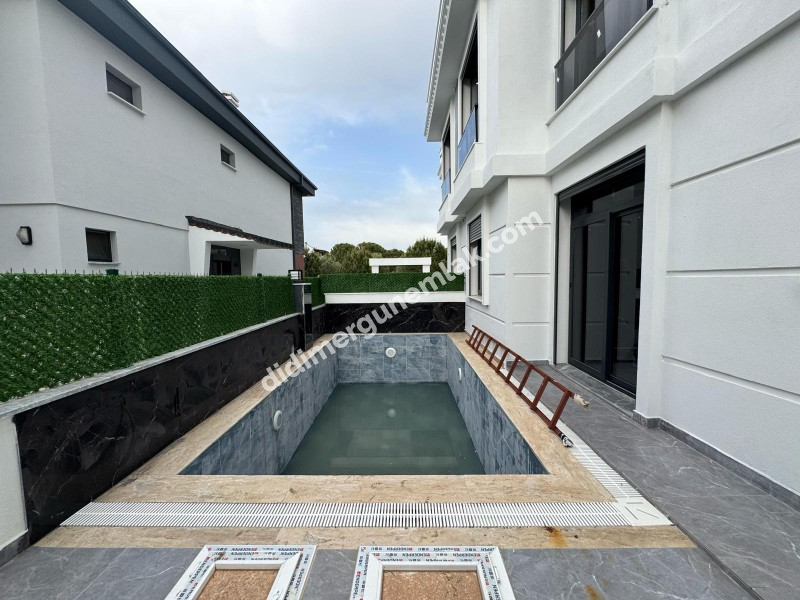 DİDİM ÇAMLIK MAHALLESİ’NDE ÖZEL HAVUZLU LÜKS SATILIK VİLLA!