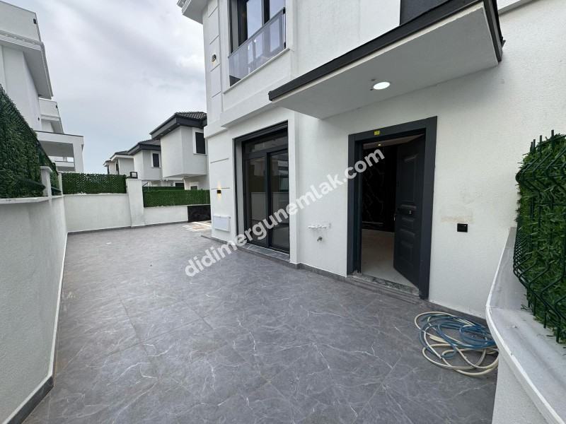 DİDİM ÇAMLIK MAHALLESİ’NDE ÖZEL HAVUZLU LÜKS SATILIK VİLLA!