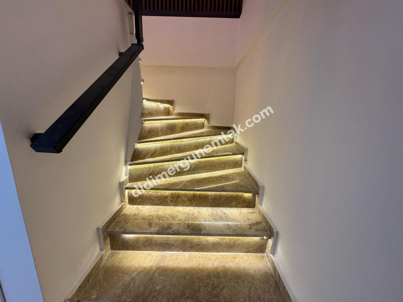 DİDİM ÇAMLIK MAHALLESİ’NDE ÖZEL HAVUZLU LÜKS SATILIK VİLLA!