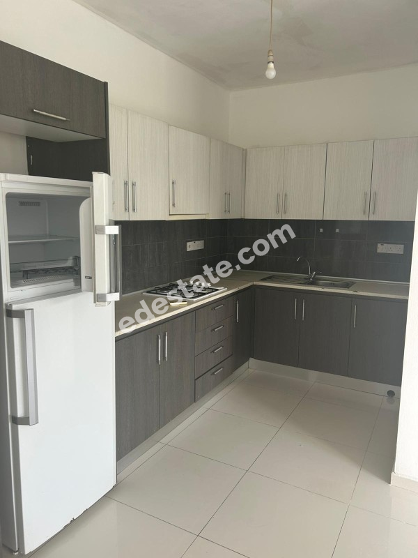 Lefkoşa Haspolat'da Eşyalı Kiralık 2+1 Zemin Kat Daire