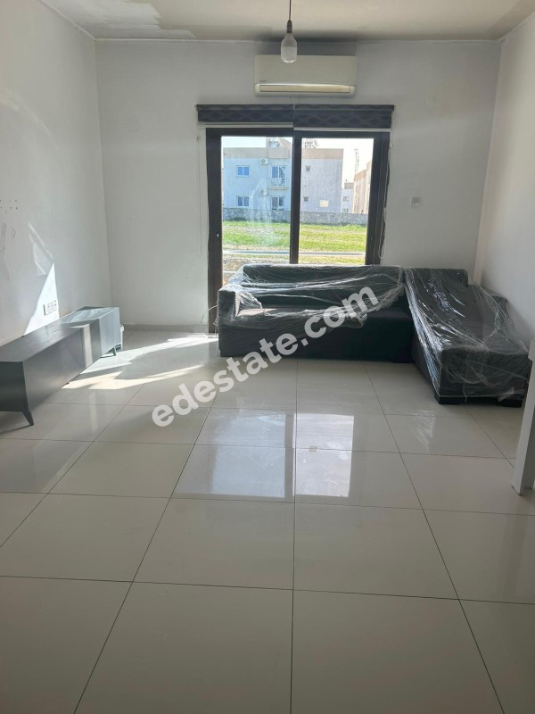 Lefkoşa Haspolat'da Eşyalı Kiralık 2+1 Zemin Kat Daire