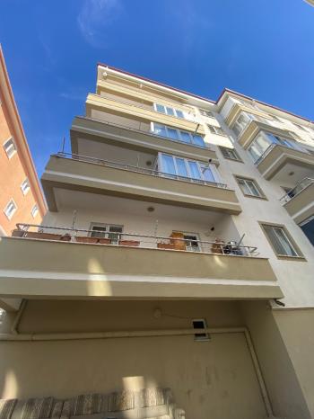 GÜVENAY - ÇORUM GÜLABİBEY MAH. MİLLET CADDESİ ÜZERİ 3+1 SATILIK DAİRE