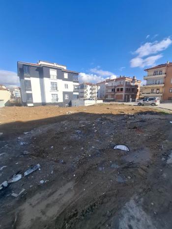 GÜVENAY - ÇORUM GÜLABİBEY MAH. HUZUR EVİ ARKASI SATILIK İMARLI ARSA 