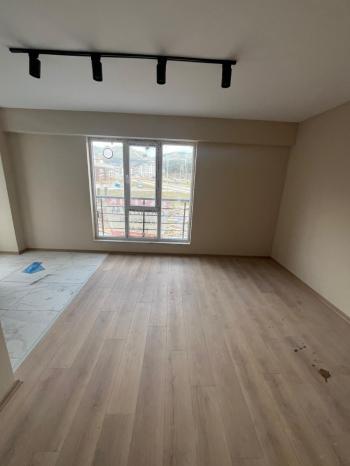 ÜNİVERSİTE BÖLGEİNDE SATILIK 1+1 DAİRE