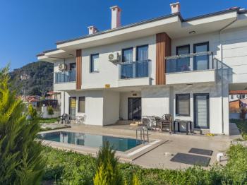 Ula Gökovada Havuzlu Sitede 1+1 Eşyalı Satılık Daire