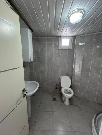 AFYON ÜÇOK EMLAKTAN VEYSEL KARANİ MAH 2+1 100M² TEMİZ BAKIMLI  KİRALIK DAİRE 