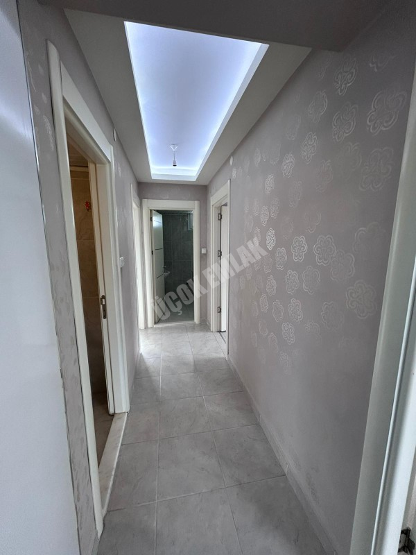 AFYON ÜÇOK EMLAKTAN VEYSEL KARANİ MAH 2+1 100M² TEMİZ BAKIMLI  KİRALIK DAİRE 