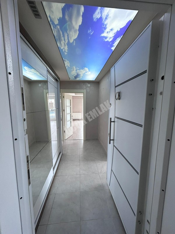 AFYON ÜÇOK EMLAKTAN VEYSEL KARANİ MAH 2+1 100M² TEMİZ BAKIMLI  KİRALIK DAİRE 