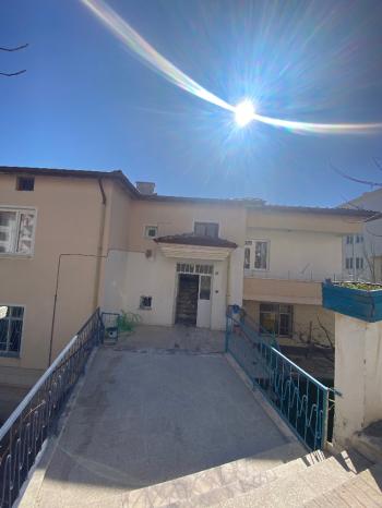 GÜVENAY - ÇORUM BAHÇELİEVLER MAH. ELİT PARK YUKARISI 3+1 KİRALIK DAİRE 