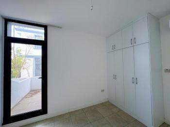 Kıbrıs Girne de Havuzlu Sitede Satılık 3+1 Lüks Bahçe Katı Daire