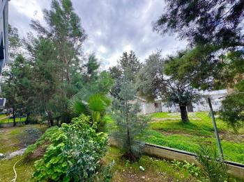 Kıbrıs Girne de Havuzlu Sitede Satılık 3+1 Lüks Bahçe Katı Daire