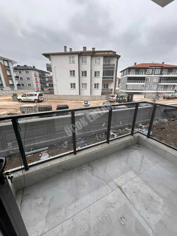AFYON ÜÇOK EMLAKTAN ALİ İHSANPAŞA MAH TEMELDEN SATILIK LÜKS DAİRELER