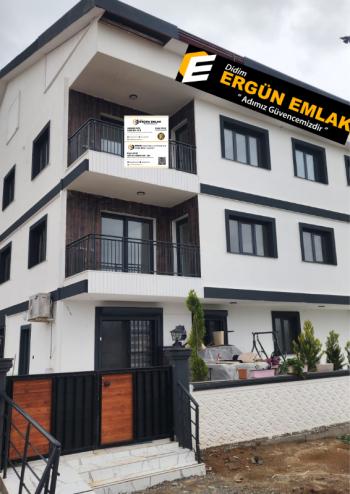 DİDİM EFELER MAHALLESİNDE STADYUM BÖLGESİNDE DENİZE YÜRÜME MESAFESİNDE SIFIR 2+1 SARTILIK DAİRE