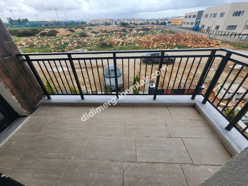 DİDİM EFELER MAHALLESİNDE STADYUM BÖLGESİNDE DENİZE YÜRÜME MESAFESİNDE SIFIR 2+1 SARTILIK DAİRE