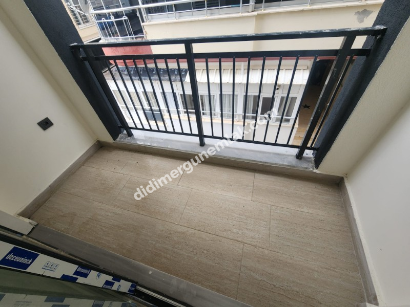 DİDİM EFELER MAHALLESİ' NDE STADYUM BÖLGESİNDE DENİZE YÜRÜME MESAFESİNDE SATILIK 1+1 DAİRE 