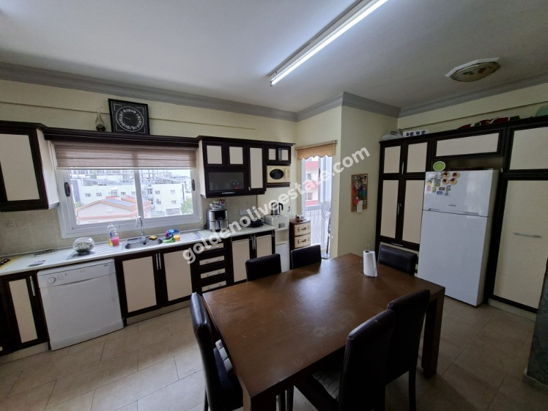 MAĞUSA MERKEZDE SATILIK 3+1 APARTMAN DAİRESİ