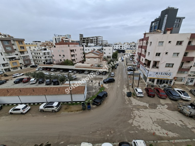 MAĞUSA MERKEZDE SATILIK 3+1 APARTMAN DAİRESİ