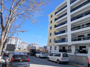 Güvenay - Çorum Üçtutlar Mah. Muratevler Mevkii Satılık 4+1 Lüks Daire