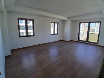 Güvenay - Çorum Üçtutlar Mah. Muratevler Mevkii Satılık 4+1 Lüks Daire