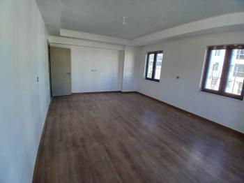 Güvenay - Çorum Üçtutlar Mah. Muratevler Mevkii Satılık 4+1 Lüks Daire