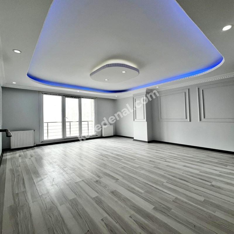 CADDE ÜZERİ 2+1 LÜX DAİRE 