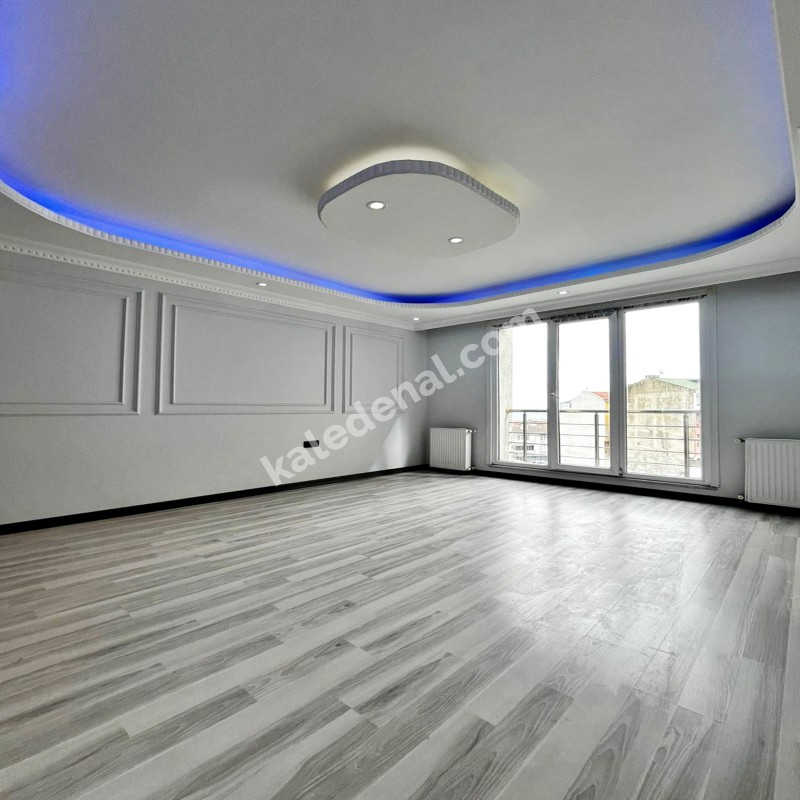 CADDE ÜZERİ 2+1 LÜX DAİRE 