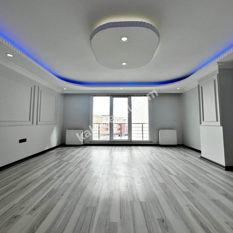 CADDE ÜZERİ 2+1 LÜX DAİRE 