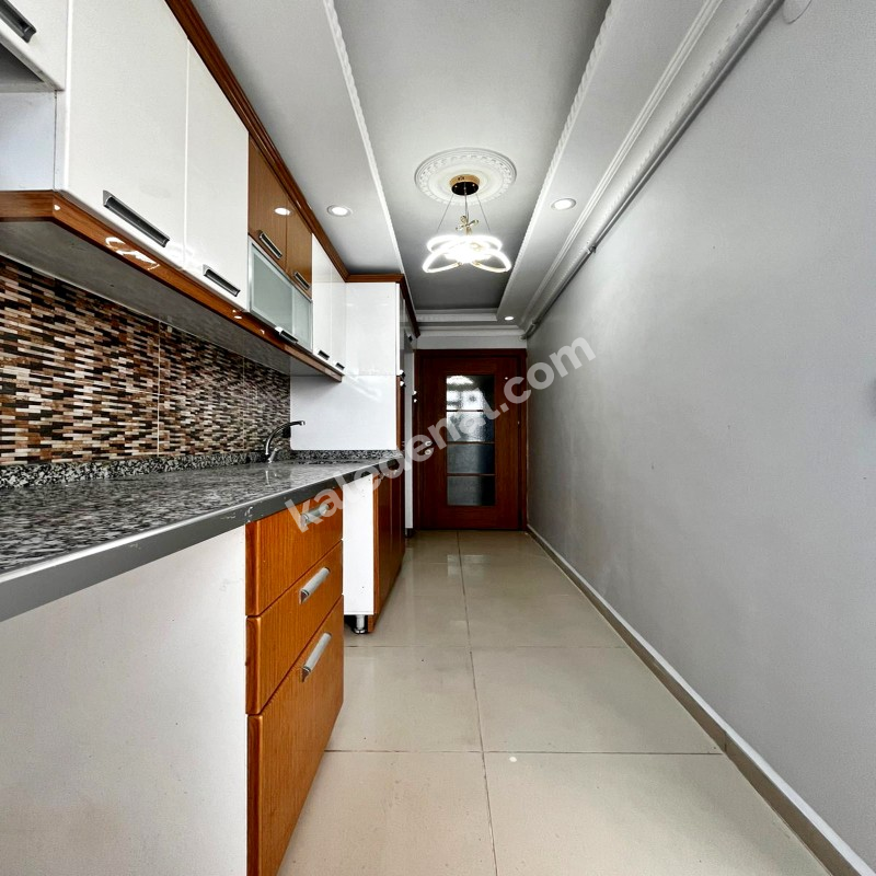 CADDE ÜZERİ 2+1 LÜX DAİRE 