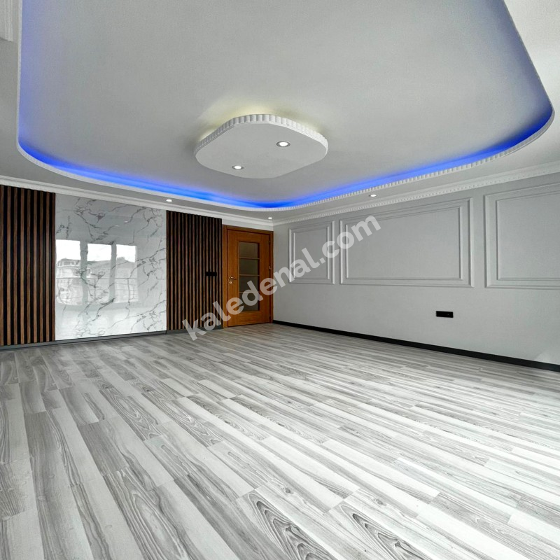 CADDE ÜZERİ 2+1 LÜX DAİRE 