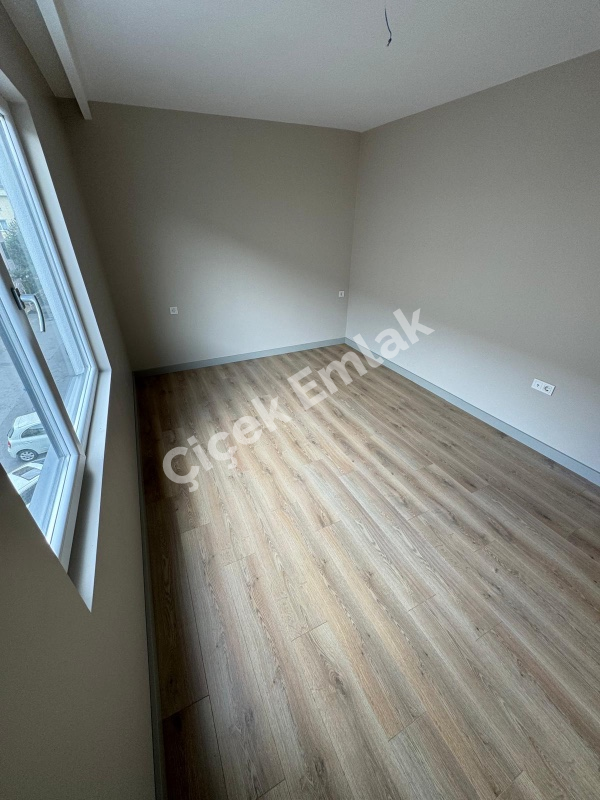 Akşemsettin Mahallesi Siris Yapı Sitesi Net 93 M2 Lüks Sıfır Satılık Daire