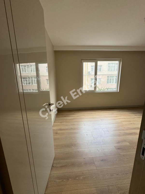 Akşemsettin Mahallesi Siris Yapı Sitesi Net 93 M2 Lüks Sıfır Satılık Daire