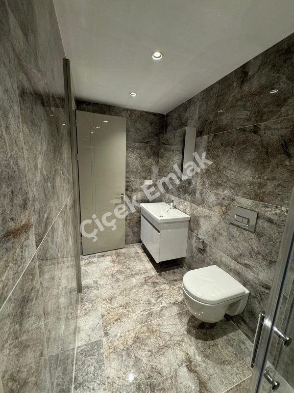 Akşemsettin Mahallesi Siris Yapı Sitesi Net 93 M2 Lüks Sıfır Satılık Daire